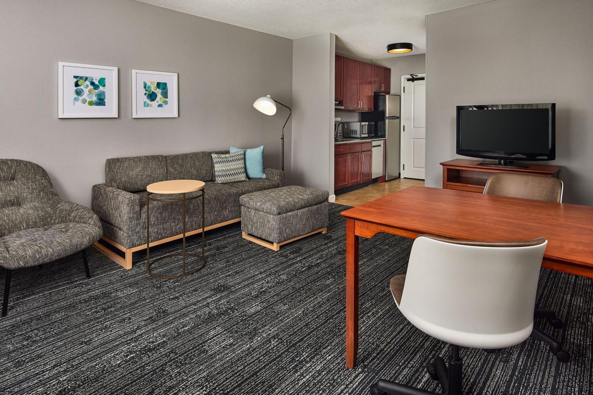 Towneplace Suites By Marriott Colorado Springs South Exterior photo